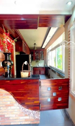 nhà vườn tân an gần 1000m2 1 trệt 1 lầu 6 phòng , sân rộng phù hợp làm quán