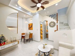 nhà đẹp 2 tầng - 3 phòng ngủ - hẻm xe hơi - phan văn trị