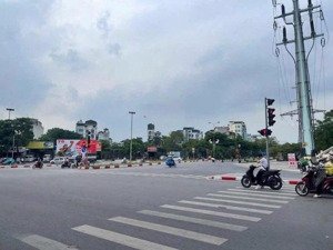 chính chủ cần bán đất đức diễn - sát trục chính, giá siêu tốt