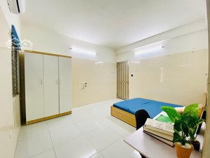 chính chủ cho thuê ccmn - bếp tách biệt- cửa sổ thoáng