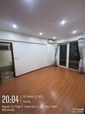 cho thuê ch n05 trung hoà nhân chính 156m, 3 ngủ, đồ cơ bản, giá 20 triệu.lh 