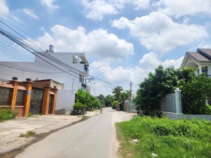 chính chủ bán căn nhà cấp 4 với(dt10x28m thổ cư 60)giá 3tỷ6.đường 89 xã tân phú trung.lh 