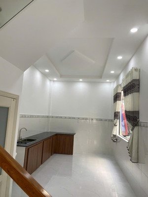 chủ kẹt bán gấp! nhà góc 2 mặt tiền hẻm hoa cúc, phú nhuận - 40m2 - 4 tầng. giá 8 tỷ