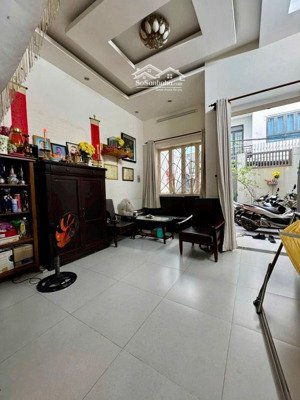 bán gấp trong tuần - bán nhà hoàng hoa thám 66.6m² - 3 tầng - 9 tỷ - 135.1 triệu/m²