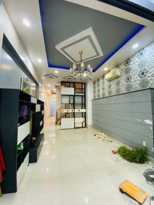 gấp bán giảm 500tr còn 9 tỷ mặt tiền kinh doanh 4 tầng 81m2 phước long a