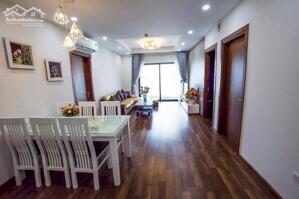 Bán nhanh căn hộ chung cư 137 Nguyễn Ngọc Vũ – DT 115m2 – Giá chỉ 8 tỷ.