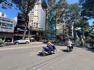 Nhà 2 MT giá siêu hời 56m2 tại An Dương Vương, Q5. Giá chỉ 18 tỷ