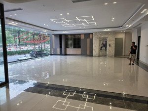 toà nhà văn phòng-12 tầng thang máy - mặt phố đống đa - trung tâm 3 quận- đống đa- ba đình cầu giấy