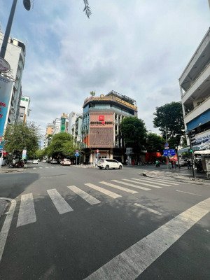 bán khuôn đất góc 2 mặt tiền đường tân quý, tân phú 10x19m hđt: 155tr/tháng. giá: 36 tỷ