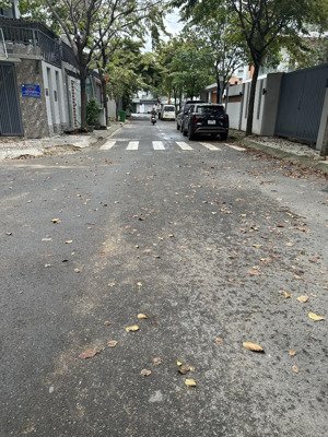 bán lô đất khu phân lô, đối diện giga mall, ngay chợ hiệp bình, dt 70m2 nhỉnh 5 tỷ.