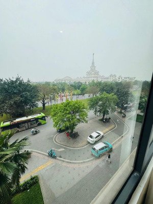 cực hiếm - bán căn 2pn 55m2 view sang vin uni, giá 3,85 tỷ bao phí sang tên