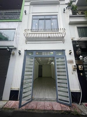 cho thuê nhà hxh đường quang trung - phường 10 - gv - khu mới xây đồng bộ.