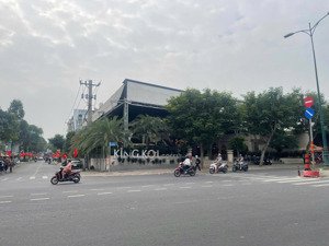 rẻ quá!! bán gấp góc 2mt lê văn việt-võ văn ngân- dt: 40x70m- xd : 3h20t- hđt 250tr - giá 180 tỷ