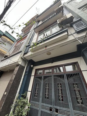 bán nhà đức giang 36m 4 tầng, giá 5,5 tỷ: dân xây, gần ô tô, sát trường 3 cấp 1,2,3 lý thương kiệt