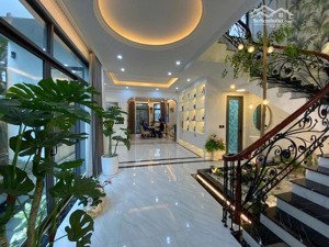 bán gấp liền kề văn phú 90m2 thang máy full nội thất kinh doanh nhỉnh 25 tỷ.