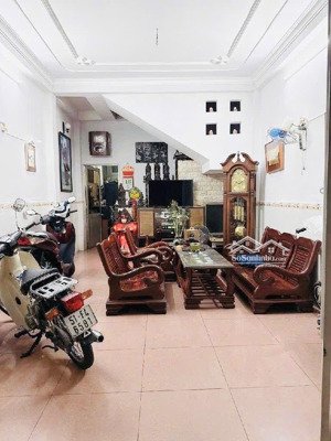 nhà 4x16, hẻm nhựa 6m, 1 trệt 1 lầu, đường số 4 ( gò xoài), bình tân, giá 5.x tỷ