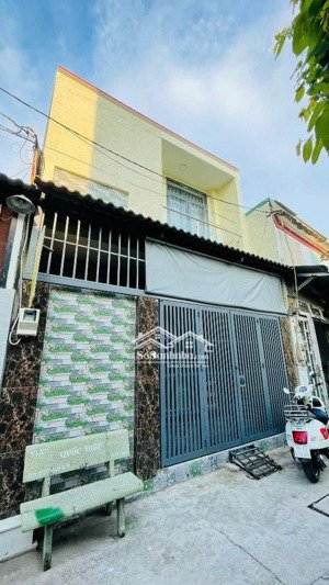 nhà 2 tầng ngang 5x13 lê văn khương, q12 hẻm xe hơi nhà đẹp ở ngay