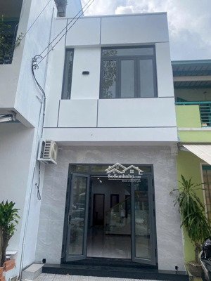 chủ gởi bán nhà 1 trệt 1 lầu mặt tiền kd đường nguyễn thành đồng p. thống nhất. giá chỉ 5,6 tỷ