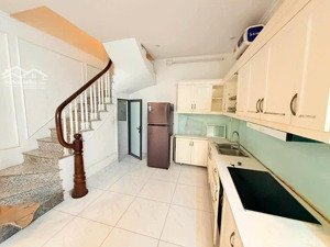 bán nhà đẹp thuỵ khuê 6 tầng ngõ ba gác 4 ngủ chỉ 8,4 tỷ