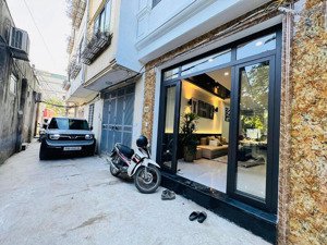 bán nhà hoàng hoa thám
diện tích 36/45m2 - 6 tầng dân xây chào 13 tỷ
nhà đẹp kinh doanh ba măt ngõ