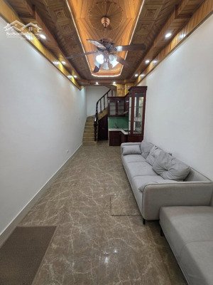 hơn 4 tỷ có nhà đẹp ở ngay phố định công thượng dt 26/30m 4 tầng 3 ngủ đủ công năng giá chỉ 4,85 tỷ