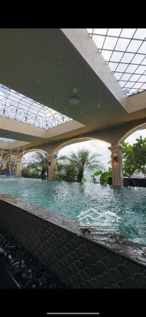 siêu penthouse lô góc 3 mặt thoáng sân vườn 200m2 bể bơi vô cực hàng hiếm thật sự