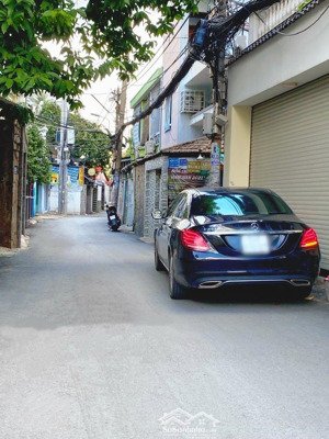 bán nhà hxh cách mt 2 căn, hoàng hoa thám, phú nhuận, 4 tầng st 4pn, 4.4x10m, chỉ 8.8tỷ tl