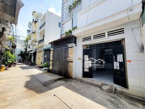 siêu phẩm 3 mặt tiền ngang 5m - cạnh hồ bơi vân đồn - xây được 5 tầng