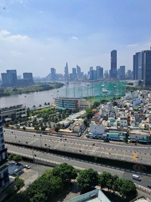 cần bán căn hộ chính chủ 45m2 - 1pn, view sông sài gòn thoáng mát.