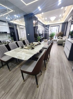 nhà mới đẹp nguyễn văn linh 46m6t - thang máy - oto đỗ cửa - giá hơn 9tỷ