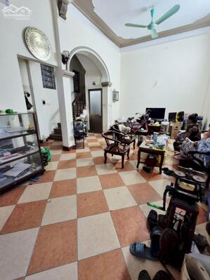 Bán Nhà Trần Khát Chân 40m2, 5 Tầng, Ngõ Thông, Oto Đỗ Cửa 6,5 Tỷ