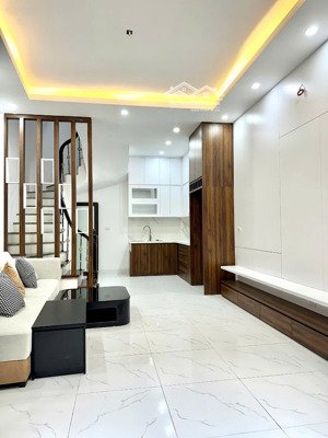 bán nhà xuân thủy 44m x 4 tầng lô góc 3 thoáng ngõ ô tô qua nhà, kinh doanh sầm uất 15 tỷ