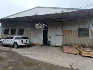 cho thuê kho xưởng coma5 đường 70, miêu nha, tây mỗ, dt 600m2 vat, điện 3fa, bảo vệ gác cổng, 81k/m
