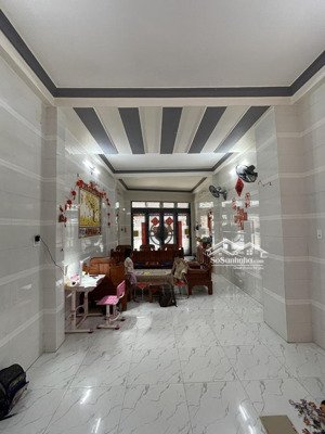 bán nhà 5 tầng [ 4 x 17 ] nở hậu nhẹ _ hẻm ô tô ngay vòng xoay lê đại hành giá 9,95 tỷ.