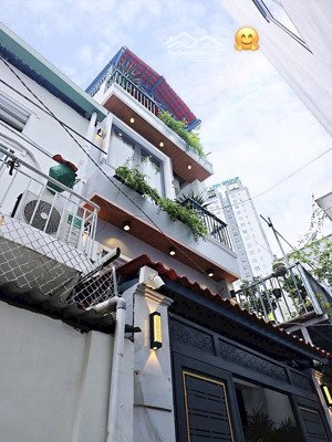 hạ giá sâu nhà nguyễn trãi p2 quận 5. 81m2/4,580tỏi. gần trường đh vùng vương. cho thuê 32tr/tháng.