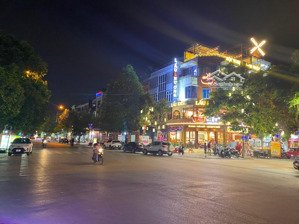 mặt đường 24m -- vỉa hè 6m - mặt tiền 5m -- đẹp nhất kđt văn phú -- trục kinh doanh giá đầu tư