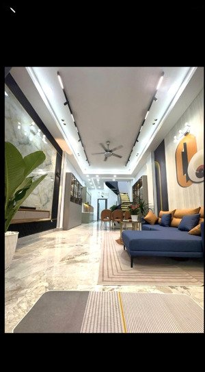 p/lô ô tô đỗ cửa nội thất vip cách aeon tân phú 5p,dt 72mx2t,mt 4m,chỉ 6.18 tỷ.