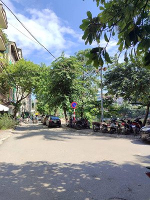 cần bán gấp nhà chính chủ phố phương mai đống đa 65m 8 tầng thang máy view hồ oto kinh doanh giá re