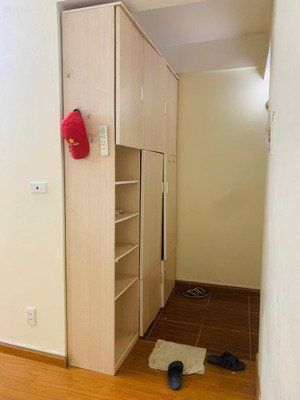 cho thuê căn hộ tập thể tại ngõ 62 nguyễn chí thanh - hà nội