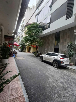 huỳnh thúc kháng đẳng cấp phân lô, tòa nhà 9 tầng thang máy, 55m2x9tầng, ô tô, vỉa hè. nhỉnh 40 tỷ