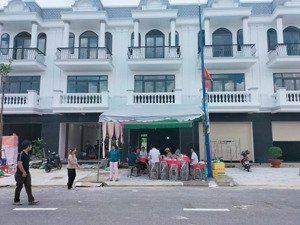 bán gấp shophouse thăng long central city, 3,9 tỷ, 100m2 ở lai uyên, bàu bàng, bình dương