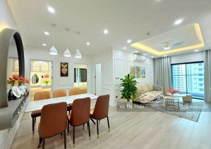 chính chủ bán nhà tập thể liễu giai, đào tấn, sổ hơn 50m, sd 100, 3pn, 2wc, có sân rộng, ô tô qua