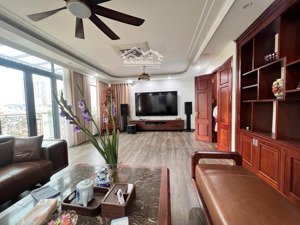 bằng liệt 20m ra ô tô tránh 43m x 4.5 tầng ô chờ tm 2 thoáng nhà đẹp ở ngay