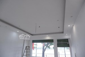 cho thuê nhà nguyên căn mặt phố đặng tiến đông view hồ hoàng cầu 65m² x 4t, kinh doanh siêu đỉnh