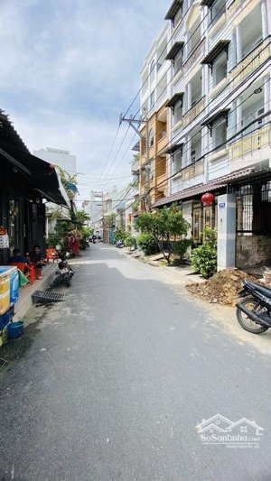 nhà đẹp 2 tầng ở ngay xe hơi đỗ cửa 52m2 ngang 4,5m nhỉnh 6 tỉ full nội thấtngay trục phan văn trị