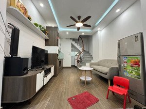 hiếm, nhà 5t 3pn ngã tư bạch mai x phố huế, cách phố oto tránh 20m, ngõ xe sh quay đầu, 30m2 ~ 6tỷ