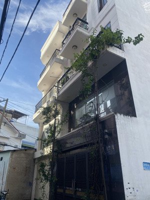 6.8 tỷ, 62m2, nhà 4 tầng, 5pn, đường nhựa 6m, cách mt trường chinh 30m, tân thới nhất 11 - quận 12