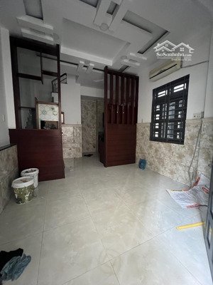 nhỉnh 6tỷ nhà 4 tầng - xe hơi cách 1 căn - quận 1 nguyển văn cừ - khu vip - gần ngay