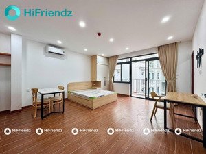 phòng ban công full nội thất quận 3