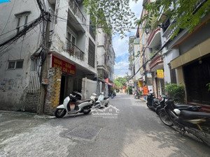 bán nhà chùa hà ô tô đỗ cửa nhà kiên cố phù hợp ở hoặc làm văn phòng hai mặt ngõ